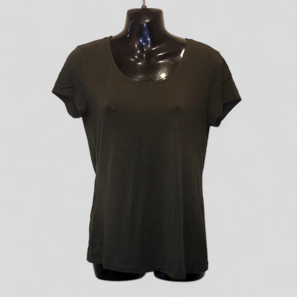🛍️ BANANA REPUBLIC - Luxe Touch Crew-Neck Tee
